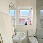 Near Guinness & Heuston Station Apartment *