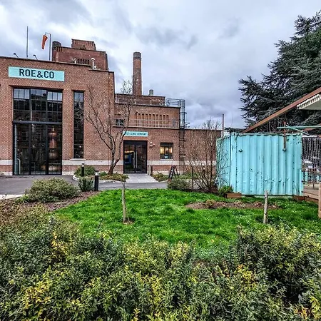 Near Guinness & Heuston Station アパート ダブリン