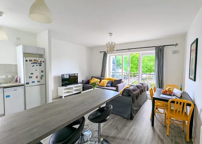 Near Guinness & Heuston Station דירה *