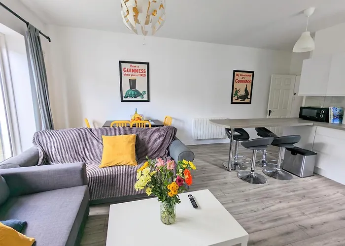 Near Guinness & Heuston Station דבלין