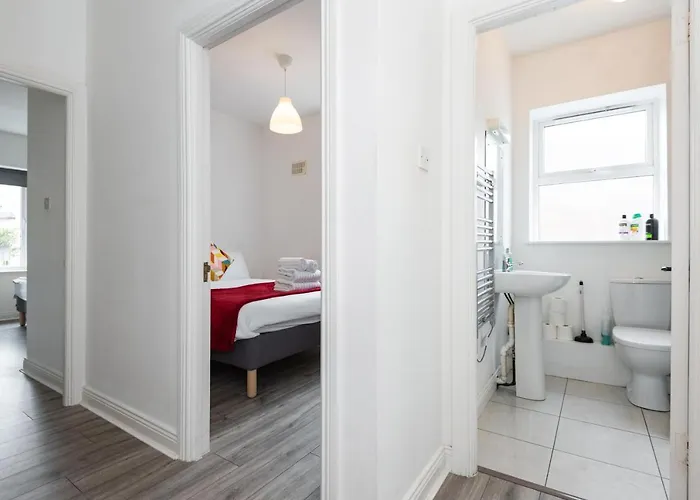 Near Guinness & Heuston Station *