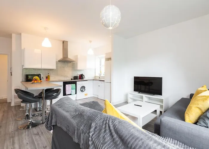 Near Guinness & Heuston Station *